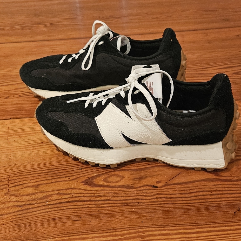 New Balance 327 Black and White Athletic Shoes